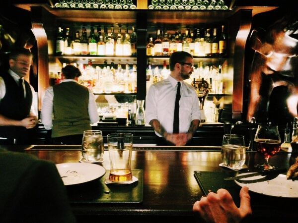 Bartender_behind_bar