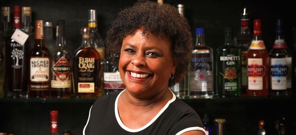 Photo for: Know Your Bartenders: Lynn Michele House of Heaven Hill Brands