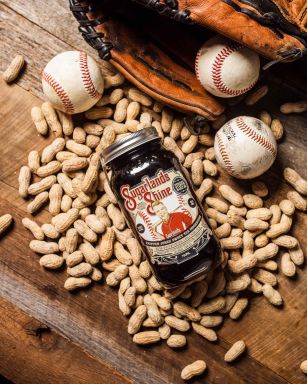 Logo for: Chipper Jones' Sweet Tea Moonshine 