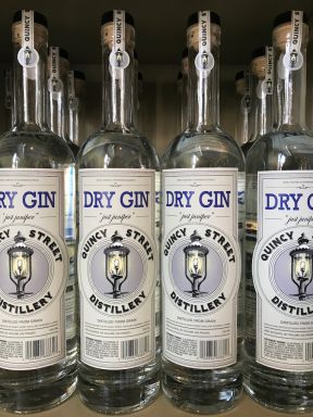Logo for: Dry Gin,just juniper-Quincy Street Distillery